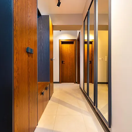 Apartment New Luxury & Bright 2 Bedroom